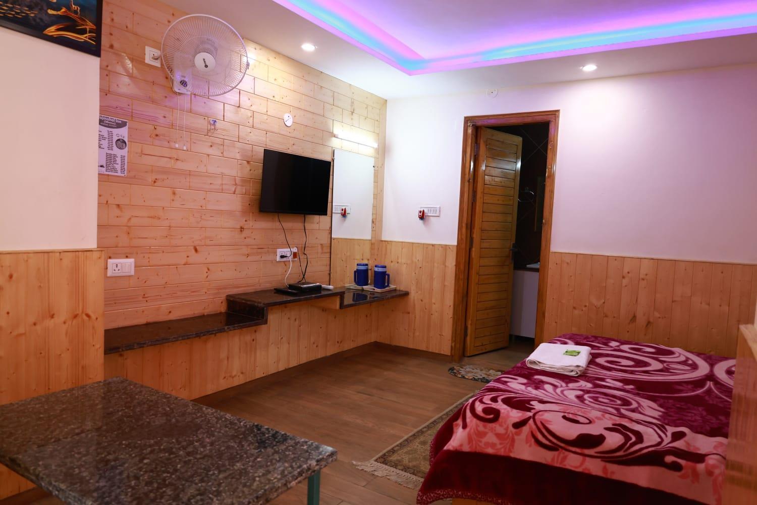 Rajmahal Hotel 3*