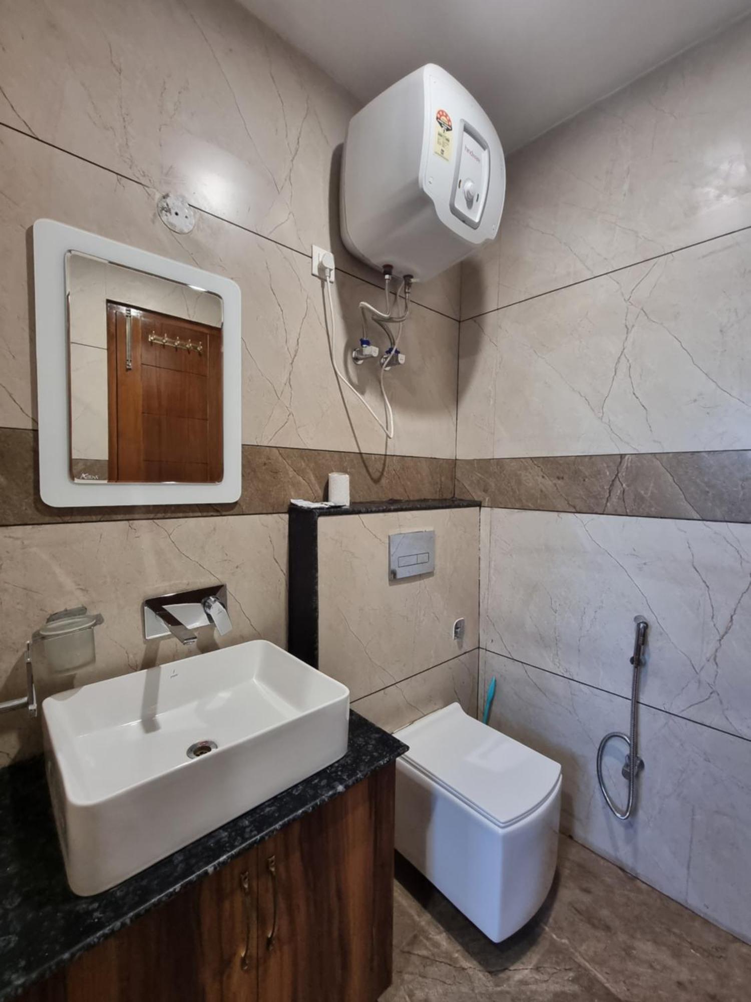 Cedar House By Uber Hotel 3*