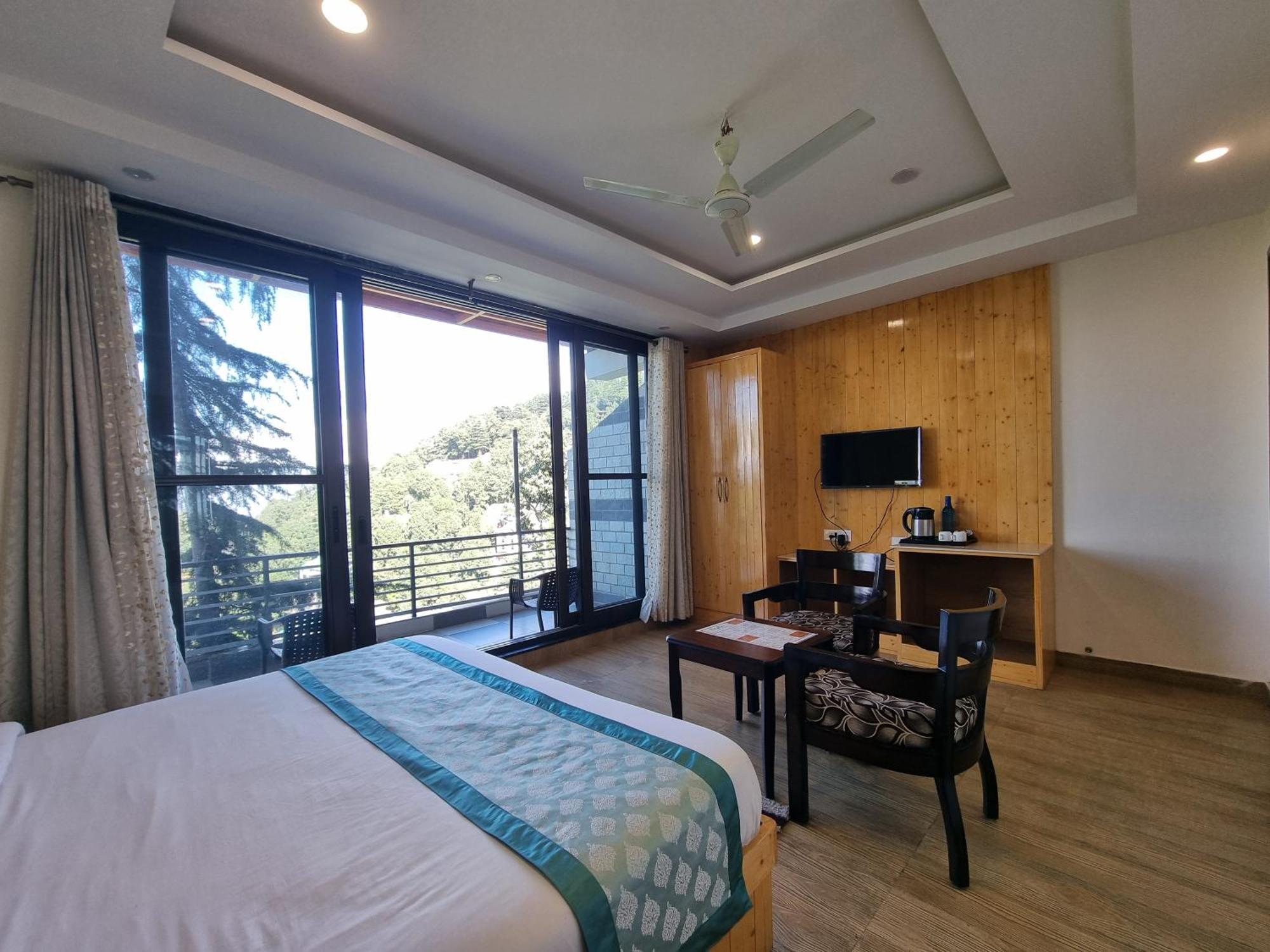 Hotel Cedar House By Uber 3*