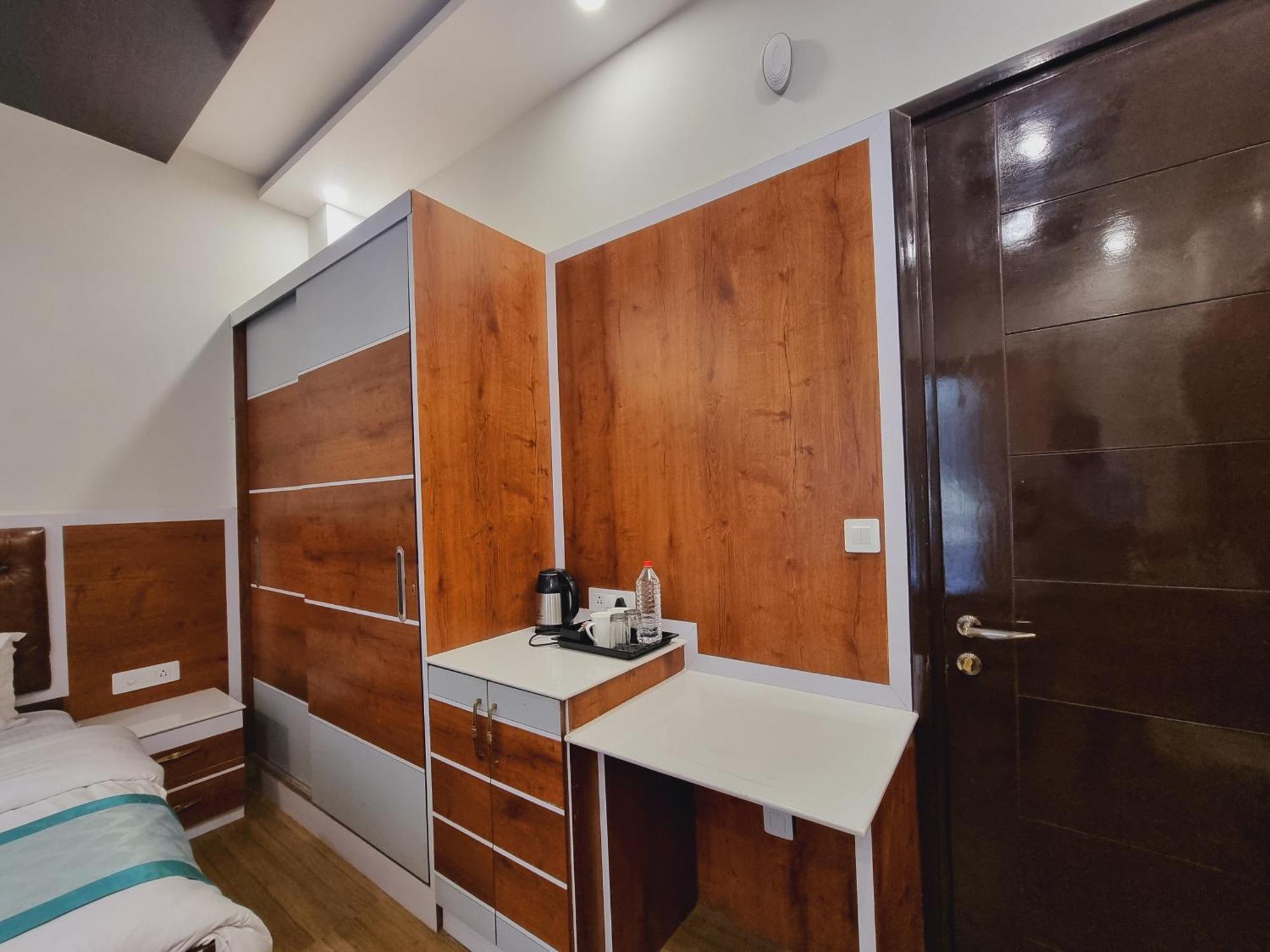 Cedar House By Uber