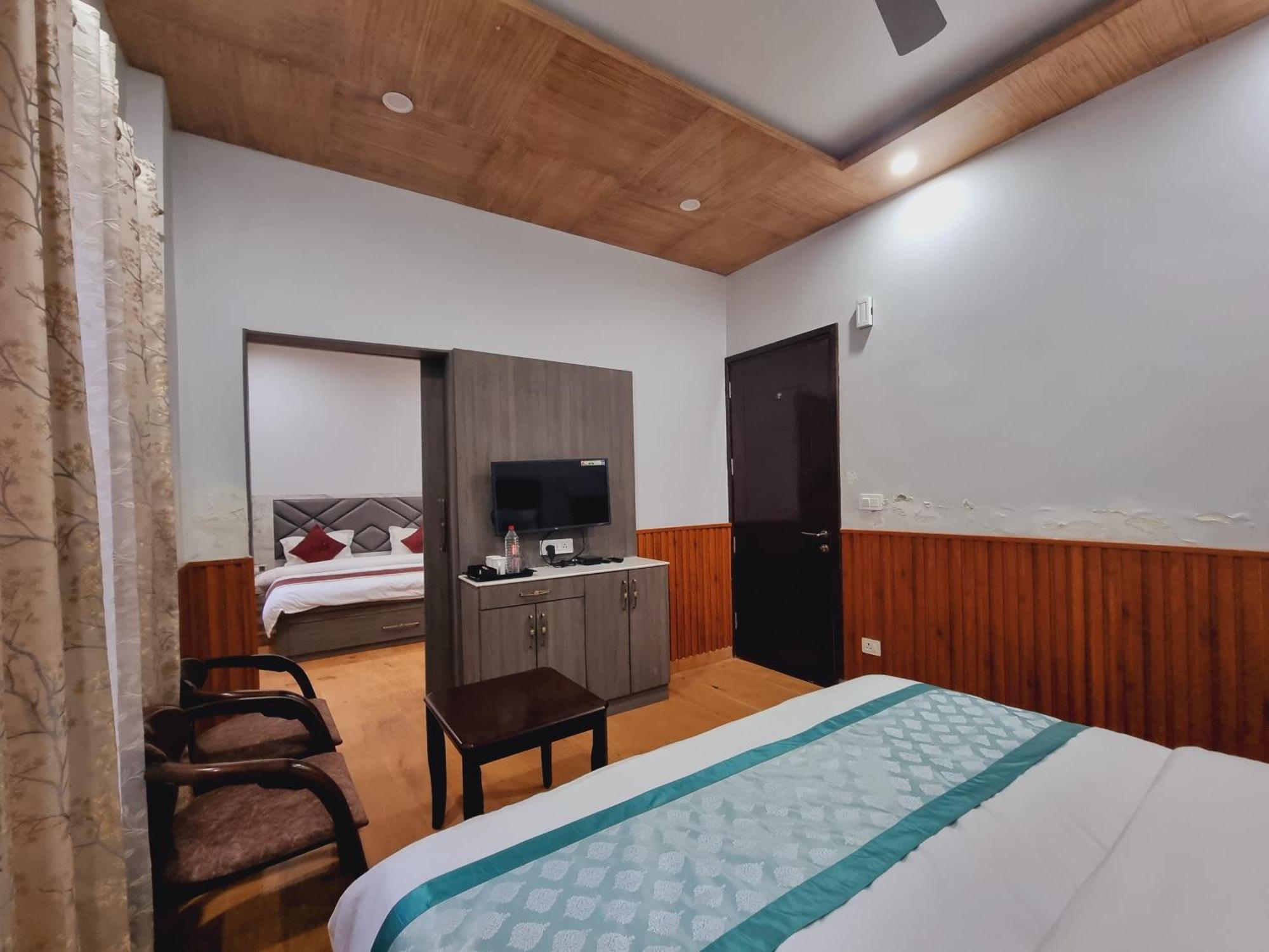Cedar House By Uber Hotel