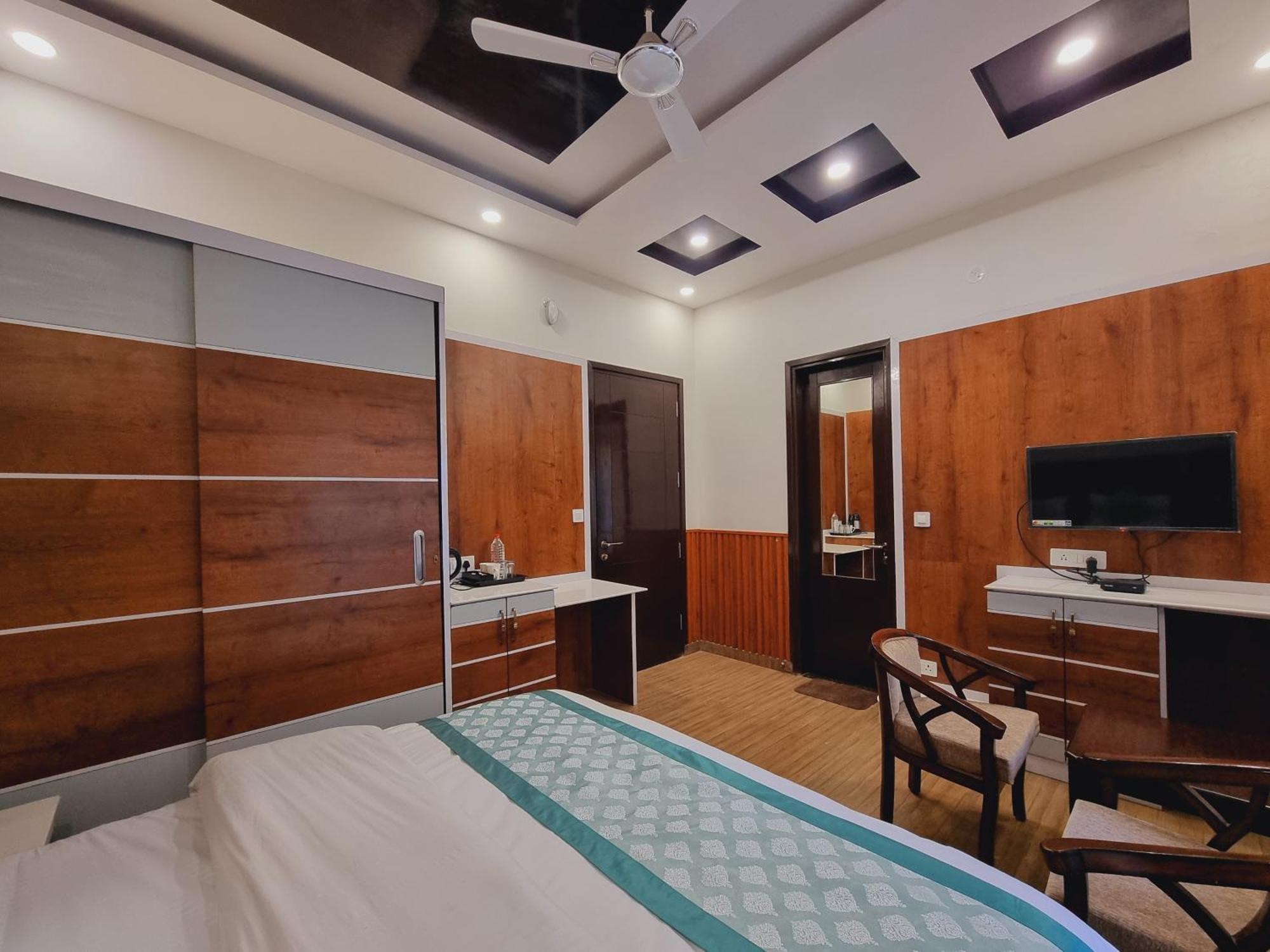 Cedar House By Uber
