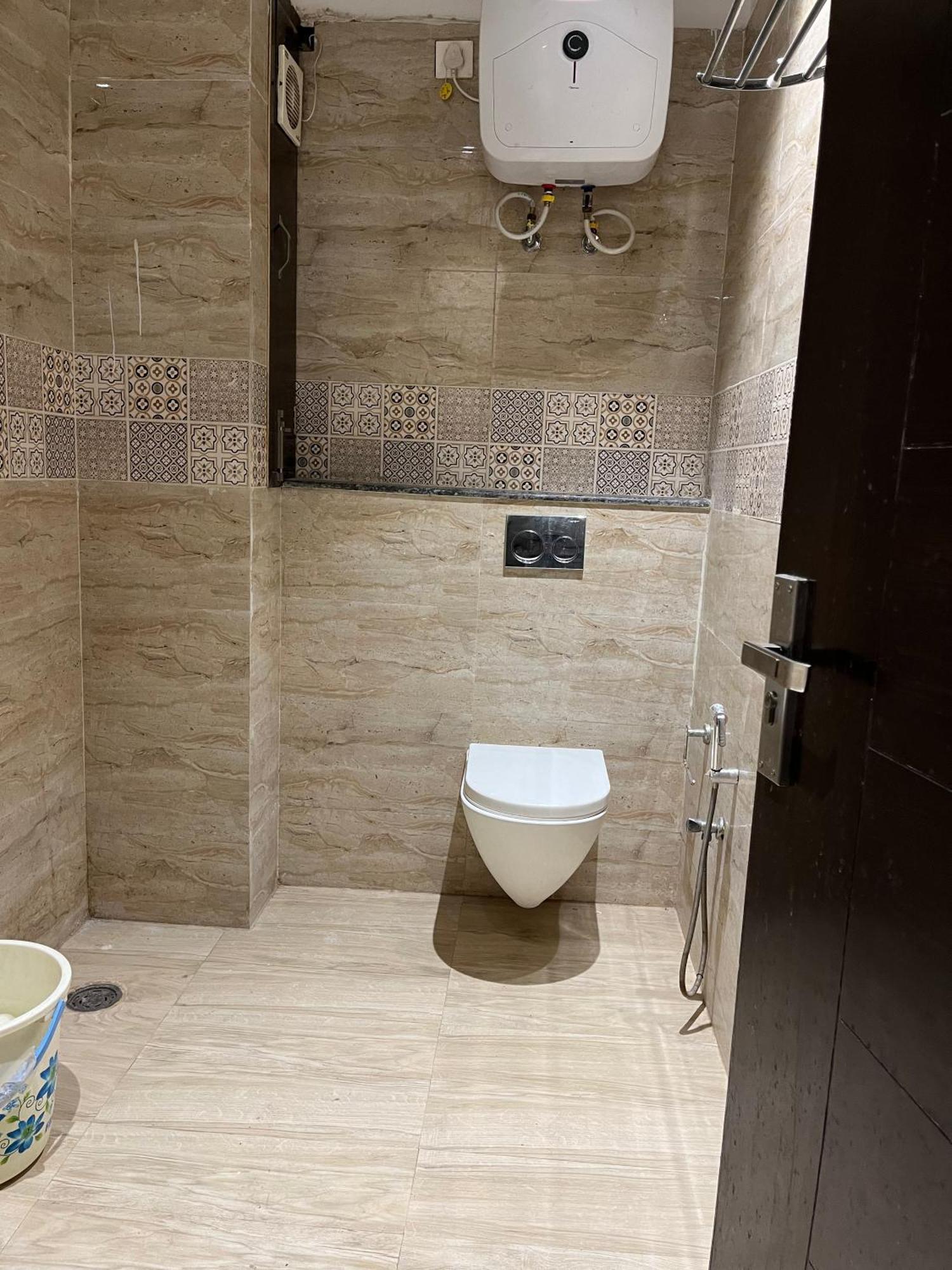 Satnam Grand !! Main Highway ! Balcony ! Parking Space ! Mountain View