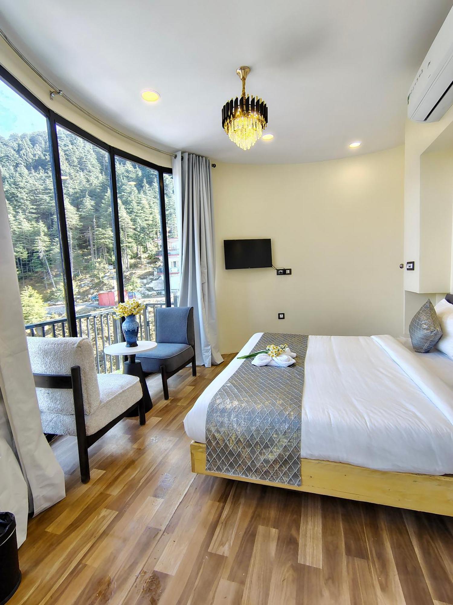 Wow Stayz2 Ashoka Grand Resort Dalhousie