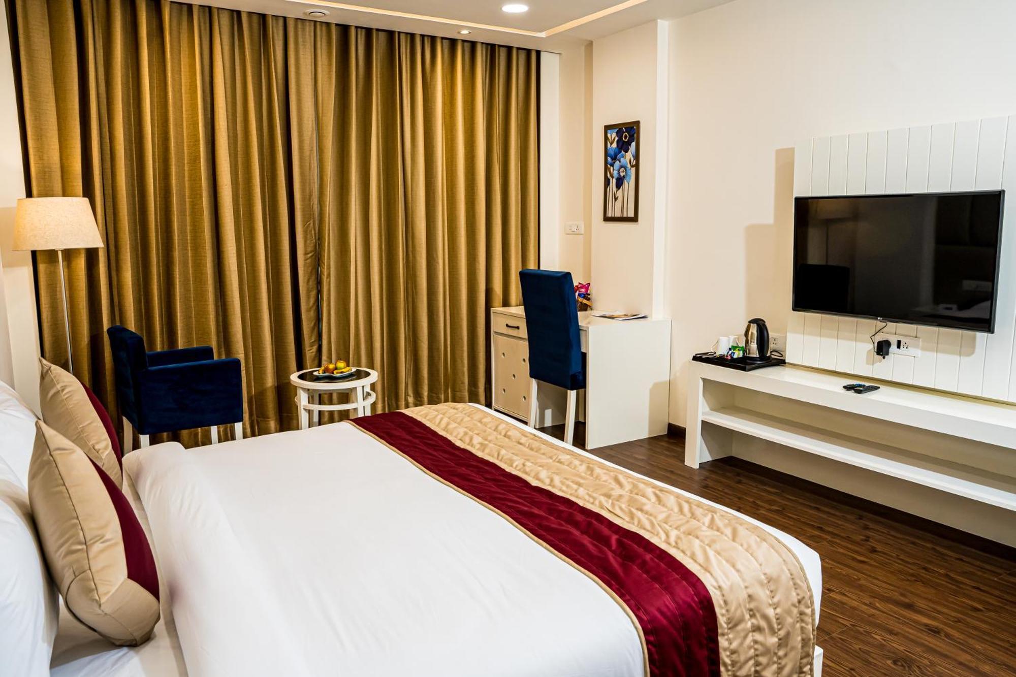Western Hotel 4*