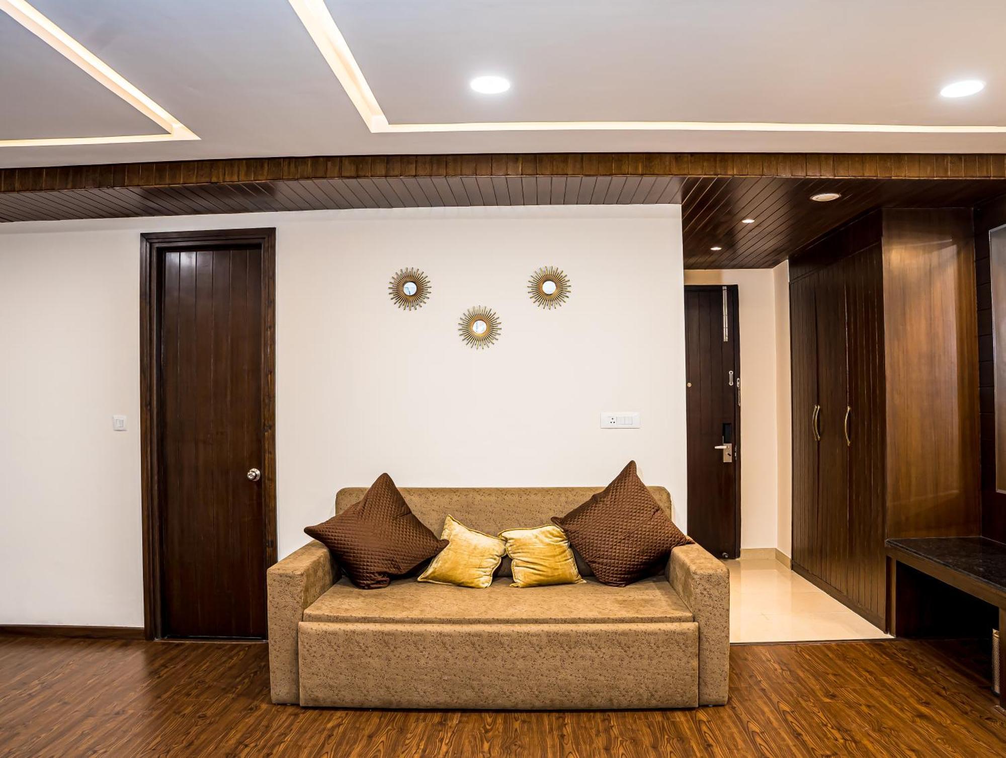 Western Hotel 4*