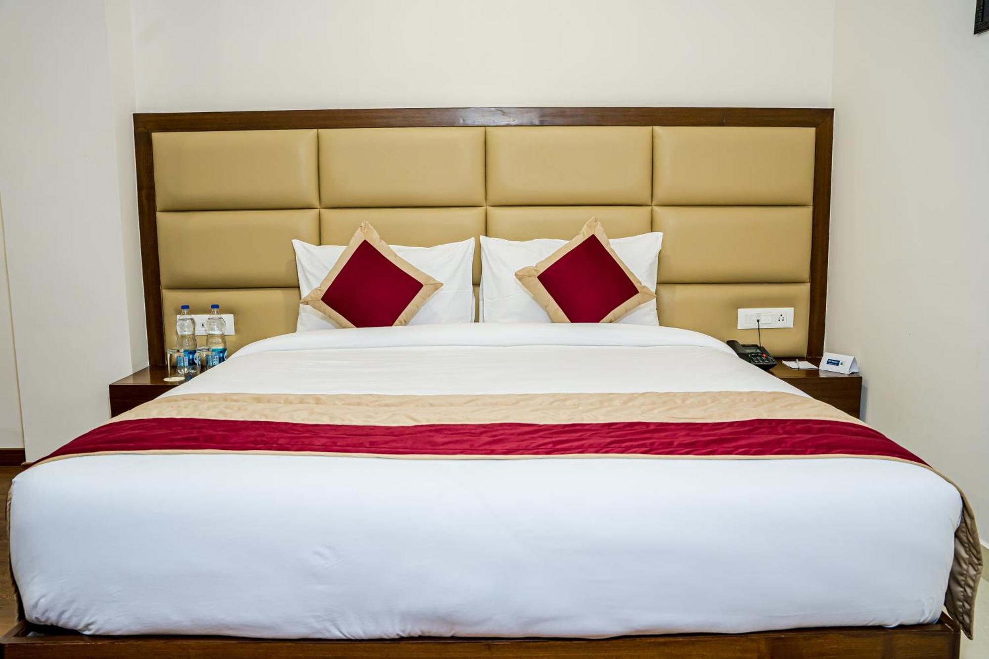 Western Hotel 4*