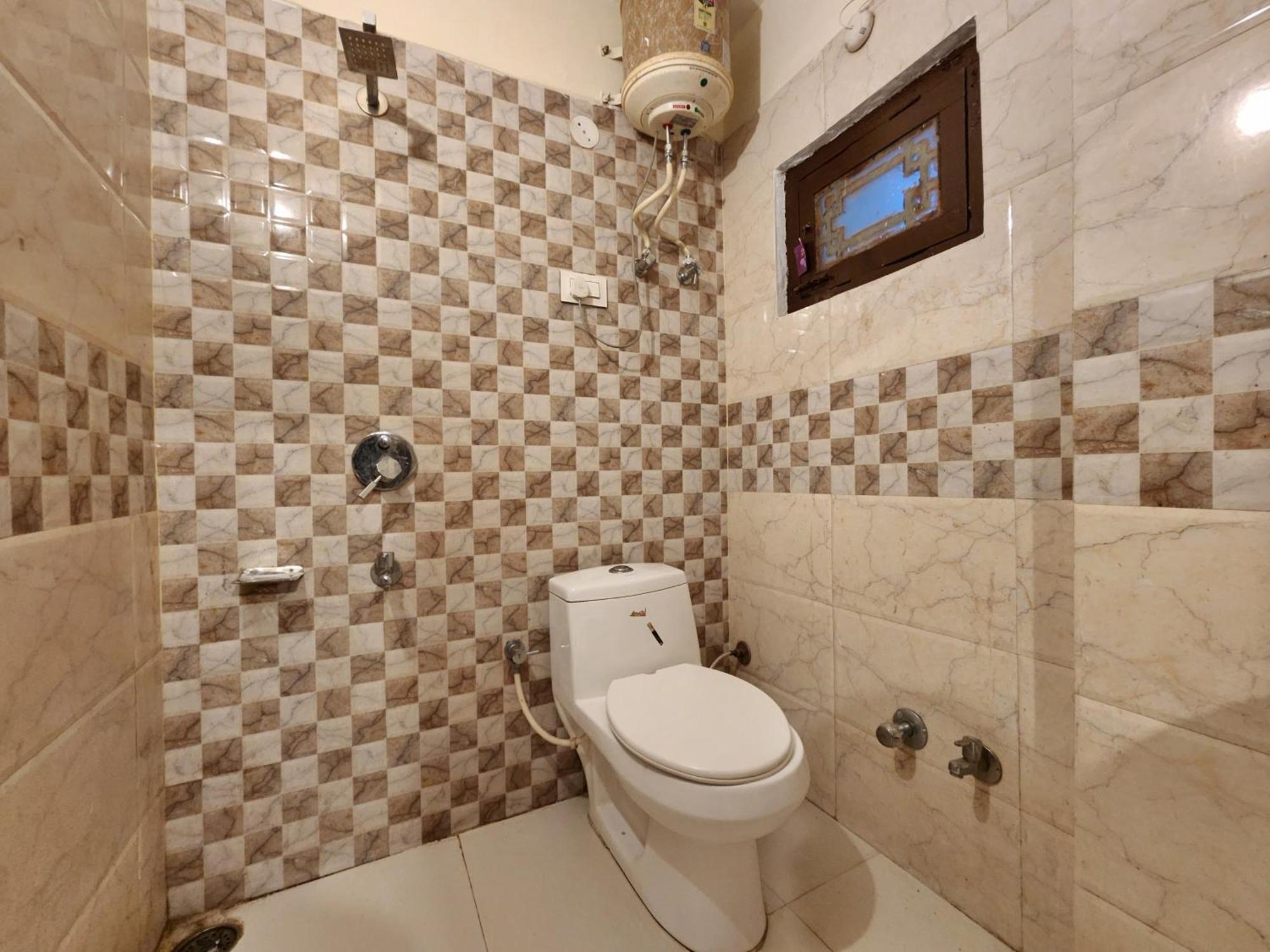 The White Orchid Hotel 3*