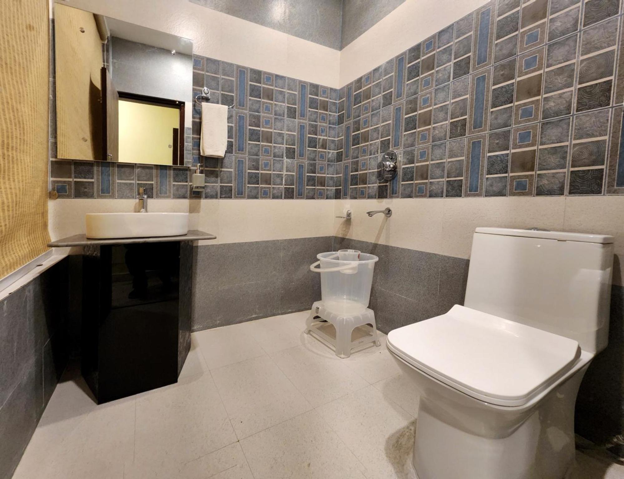 The White Orchid Hotel 3*