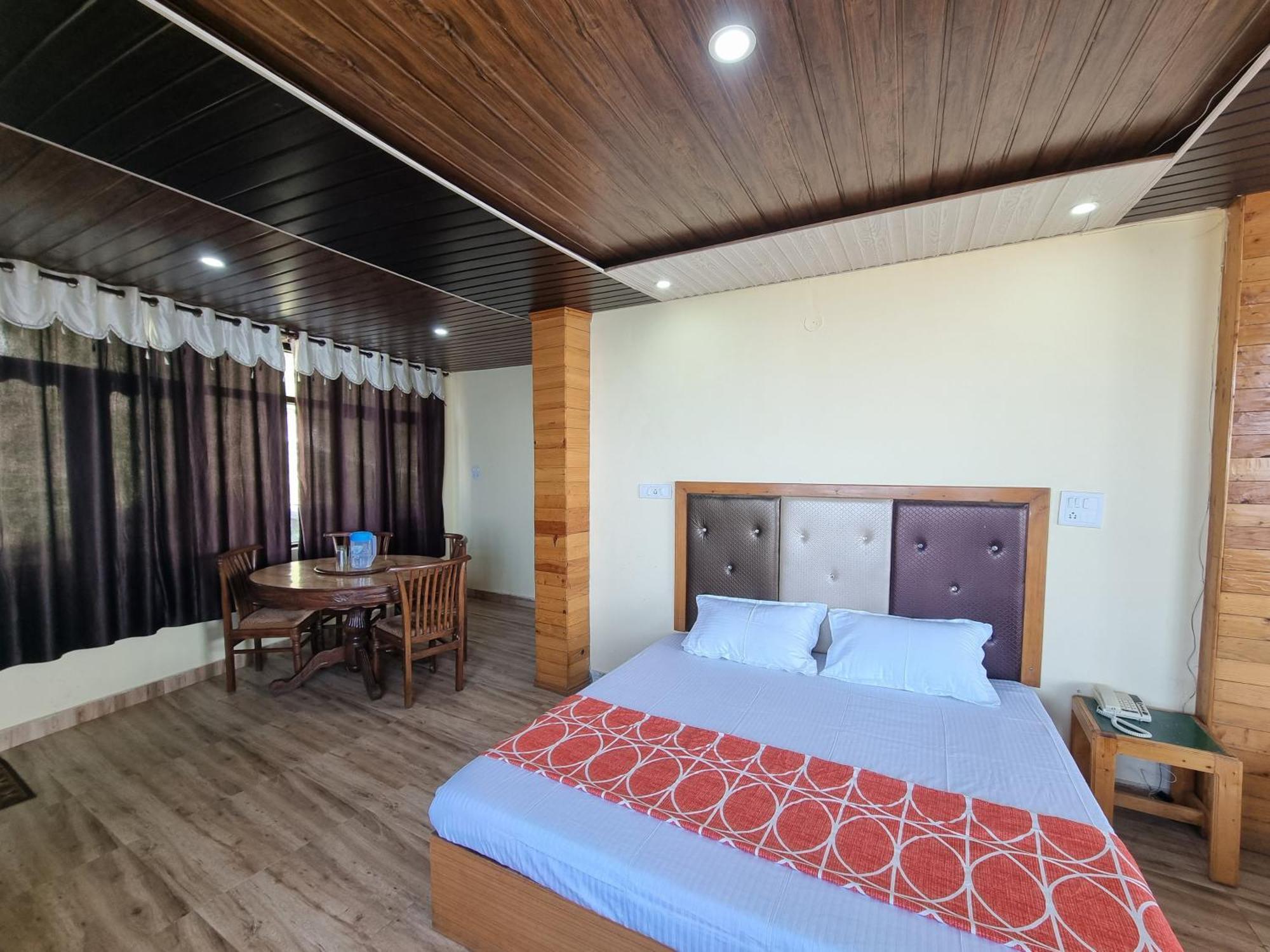 Smarthill Kalatop,dalhousie Hotel