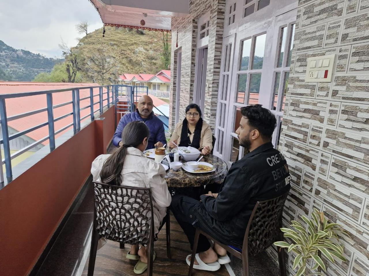 Rock Mountain Premium Near Rock Garden Homestay *