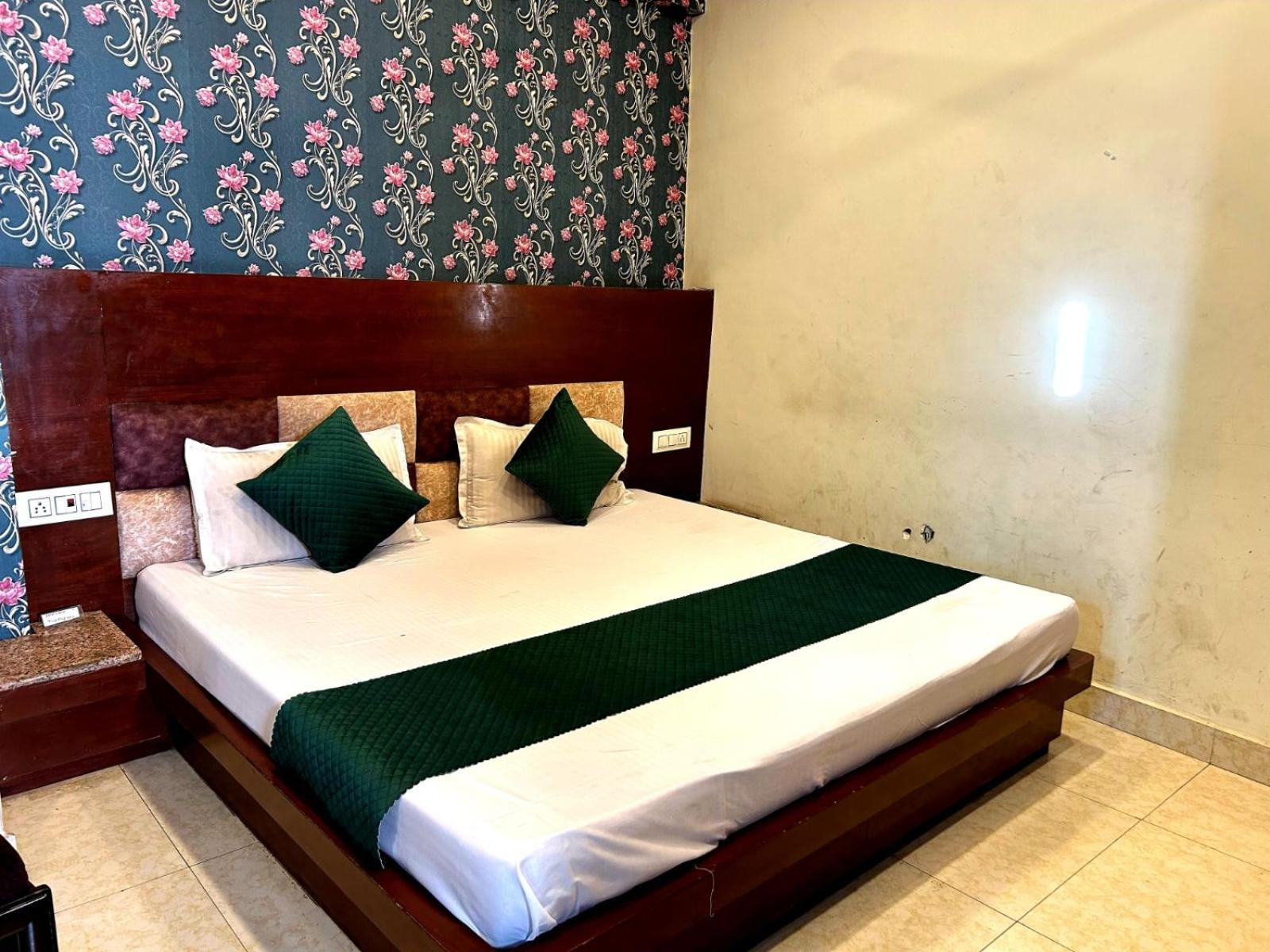 Guest house Nr Dalhousie