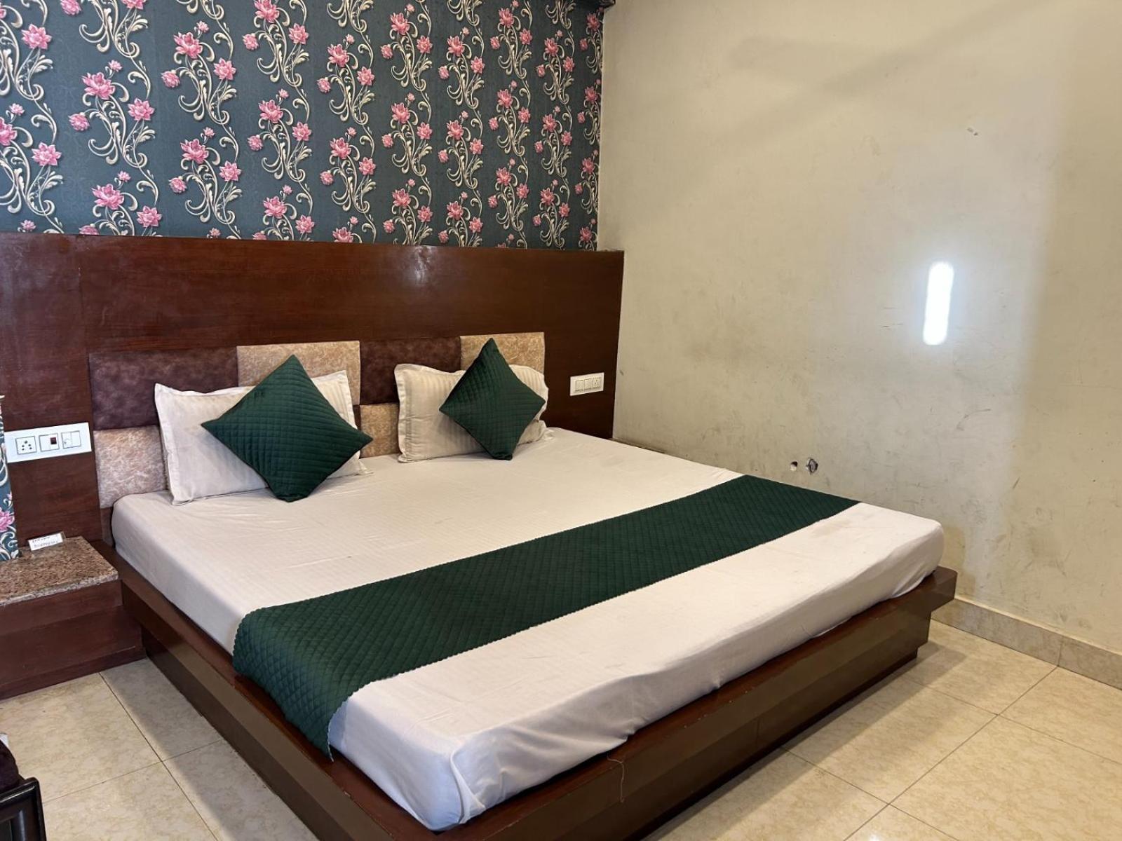 Guest house Nr Dalhousie