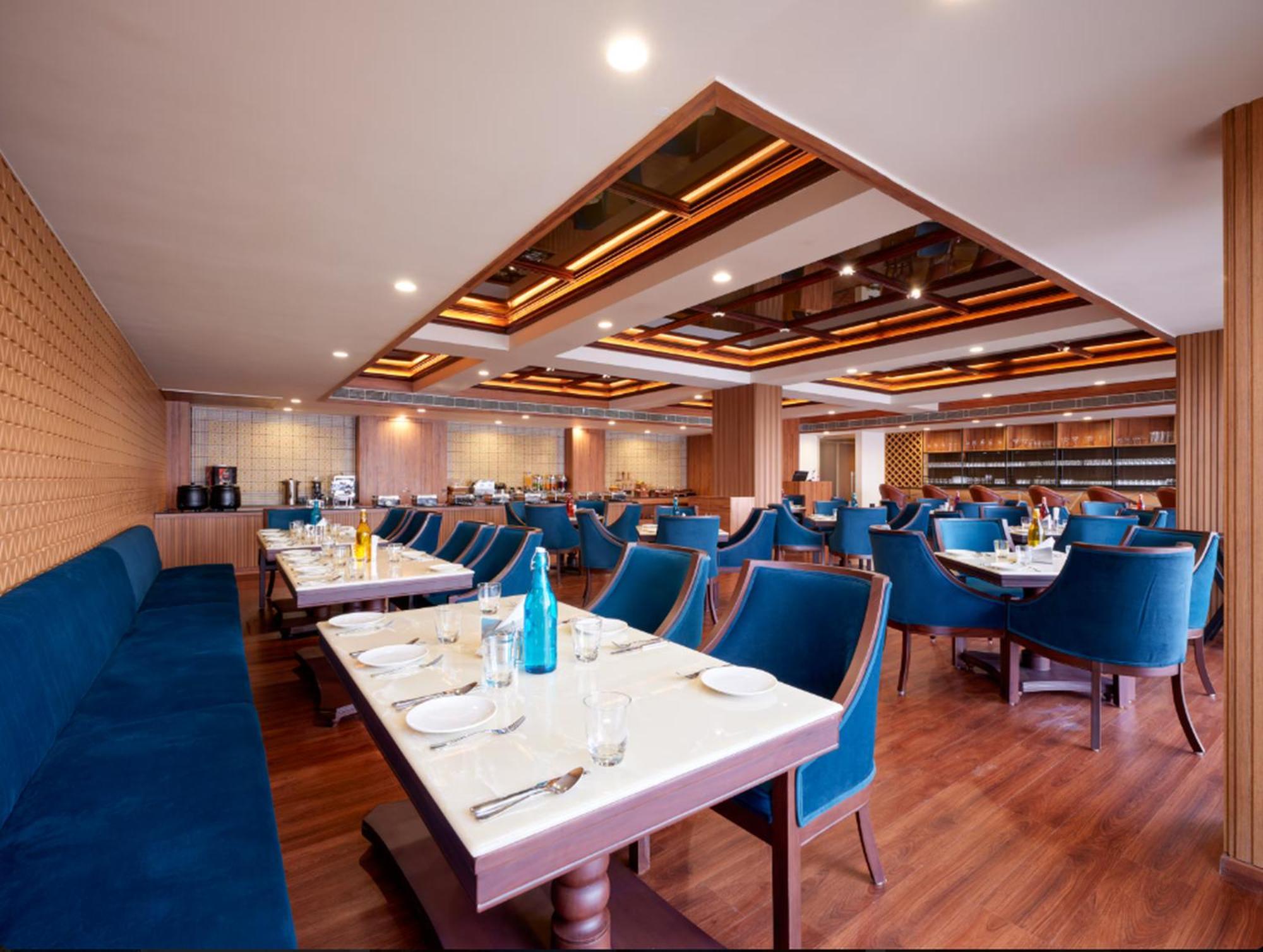 Hotel Regenta Place At Mall Road