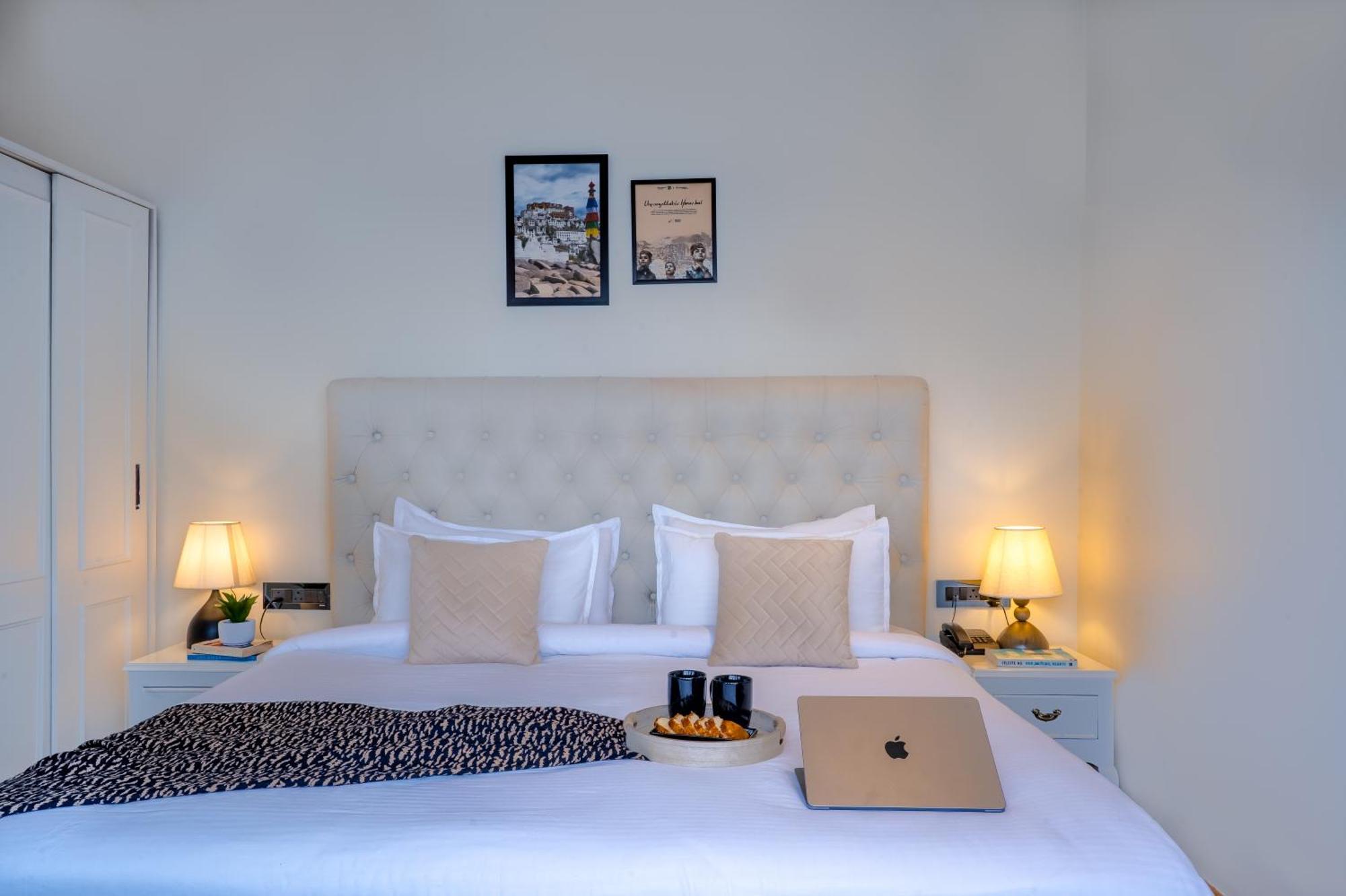Hotel Crags