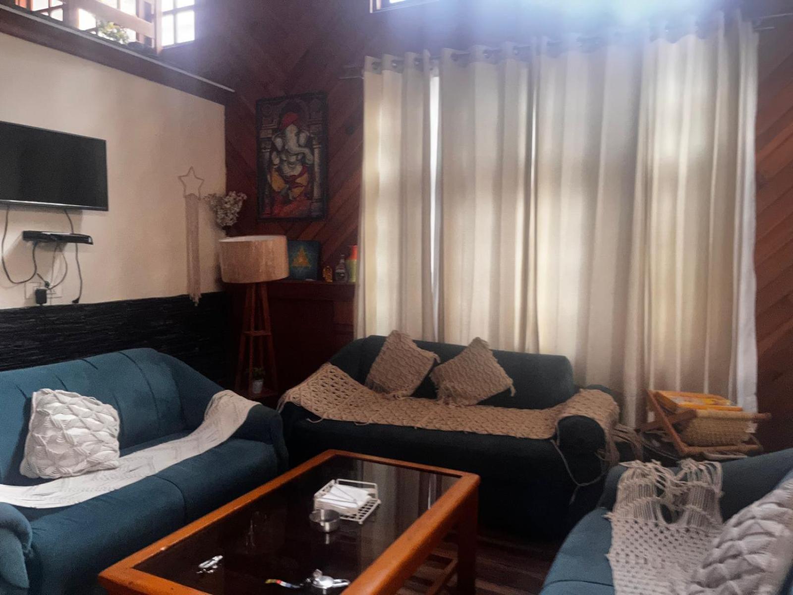 Gagan & Cafe Hotel Dalhousie