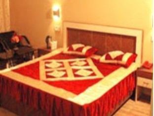 Topaz Hotel 3*