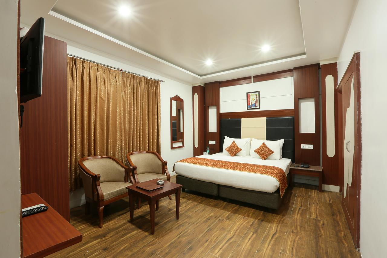 Alps Hotel