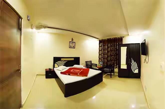 Wildrose Hotel Dalhousie