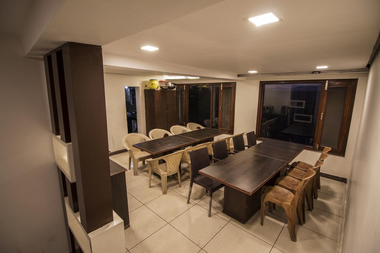 Hotel Holiday Plaza 2*