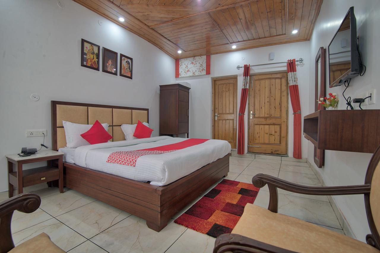 Oyo 13755 Woodstock Hotel 3*