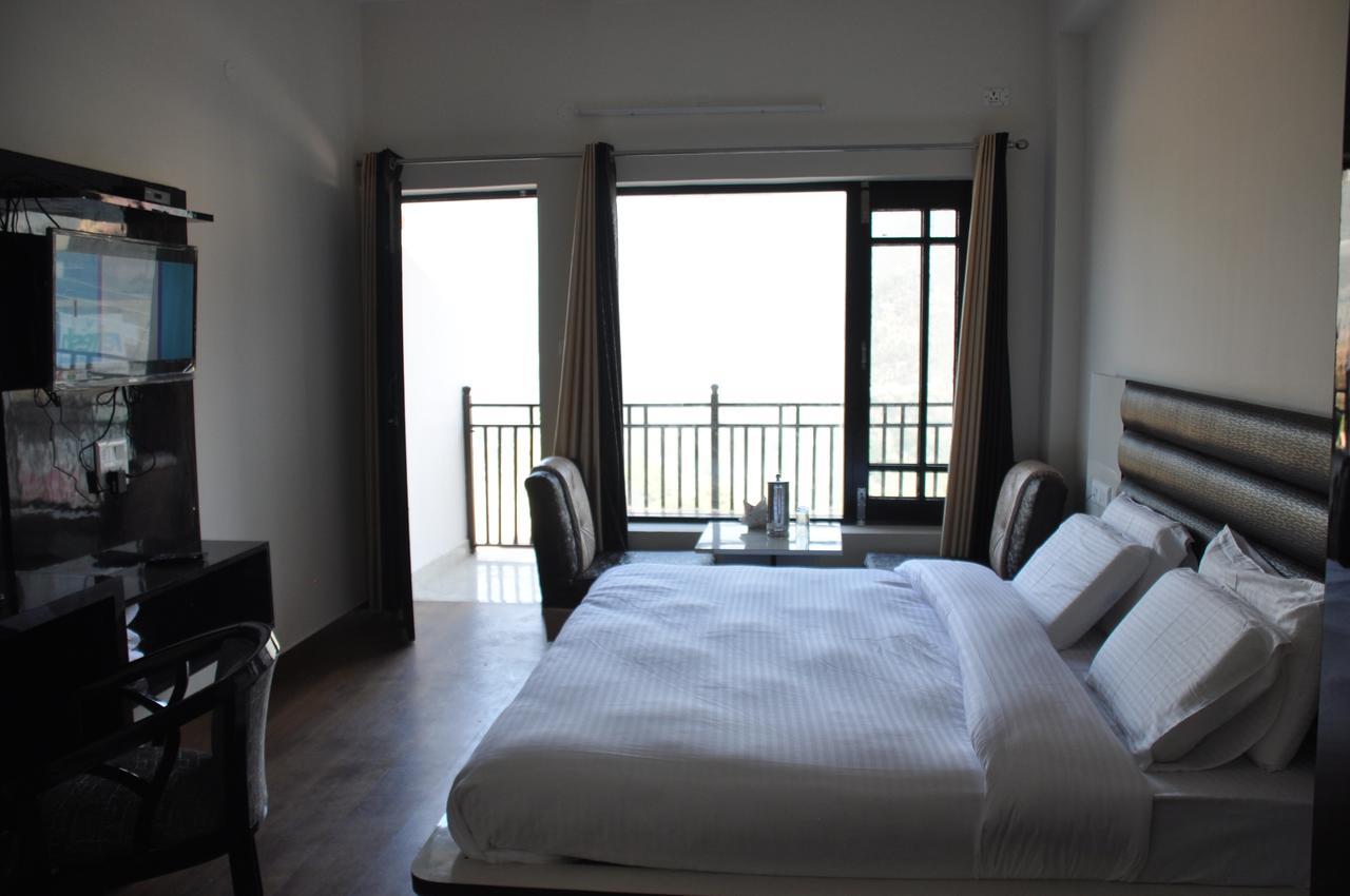 Grand Hills Hotel