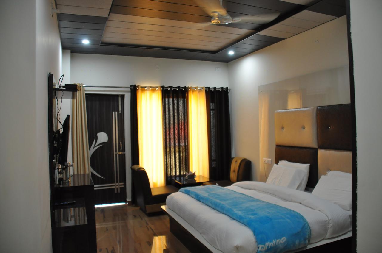 Grand Hills Hotel 3*