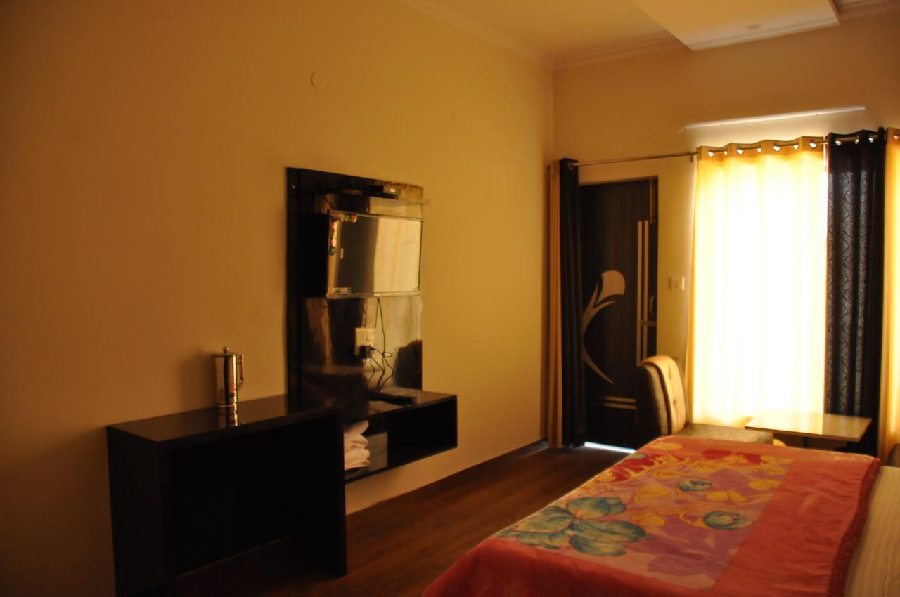 Hotel Grand Hills 3*