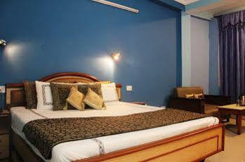 Pearl Hotel 3*