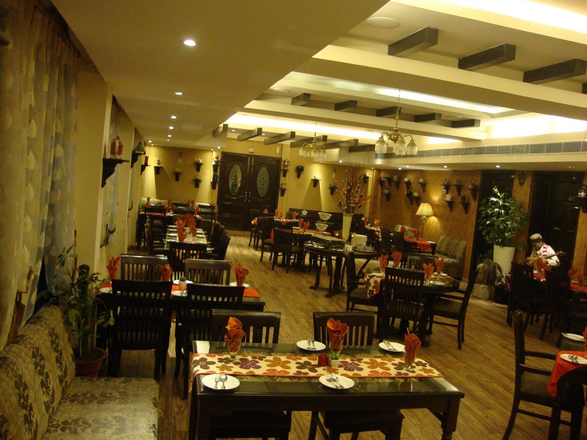 Mount View Hotel 3*