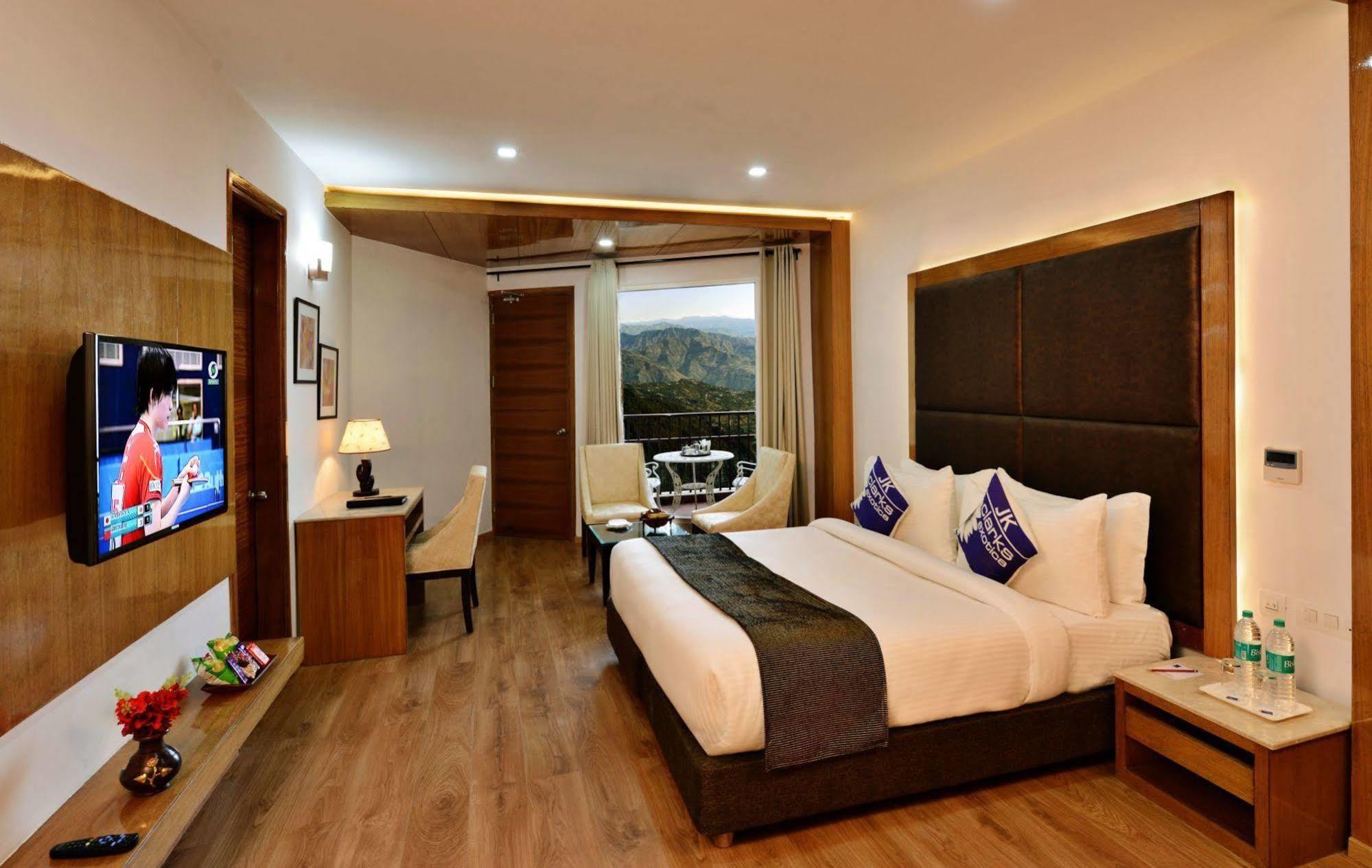 Jk Clarks Exotica Hotel 4*