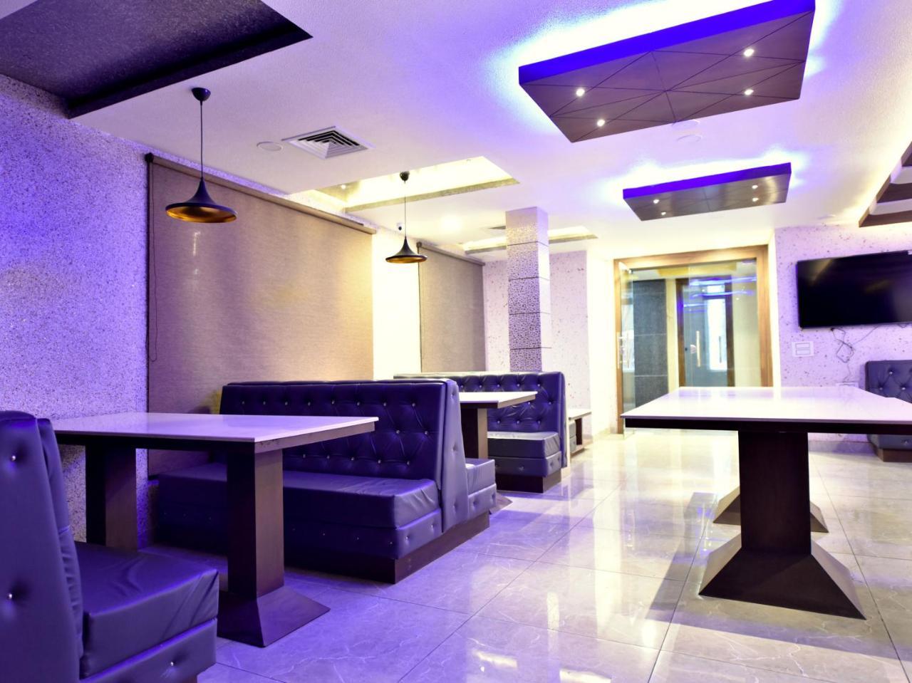 Hotel Oyo 13217 S S International