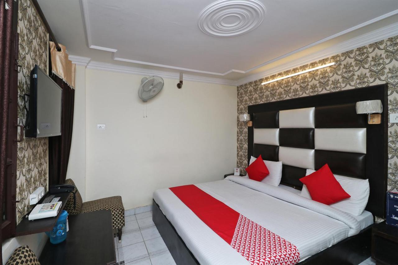 Hotel Oyo 9452 Moonlight