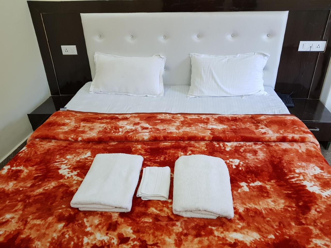 Homely Abode 3*