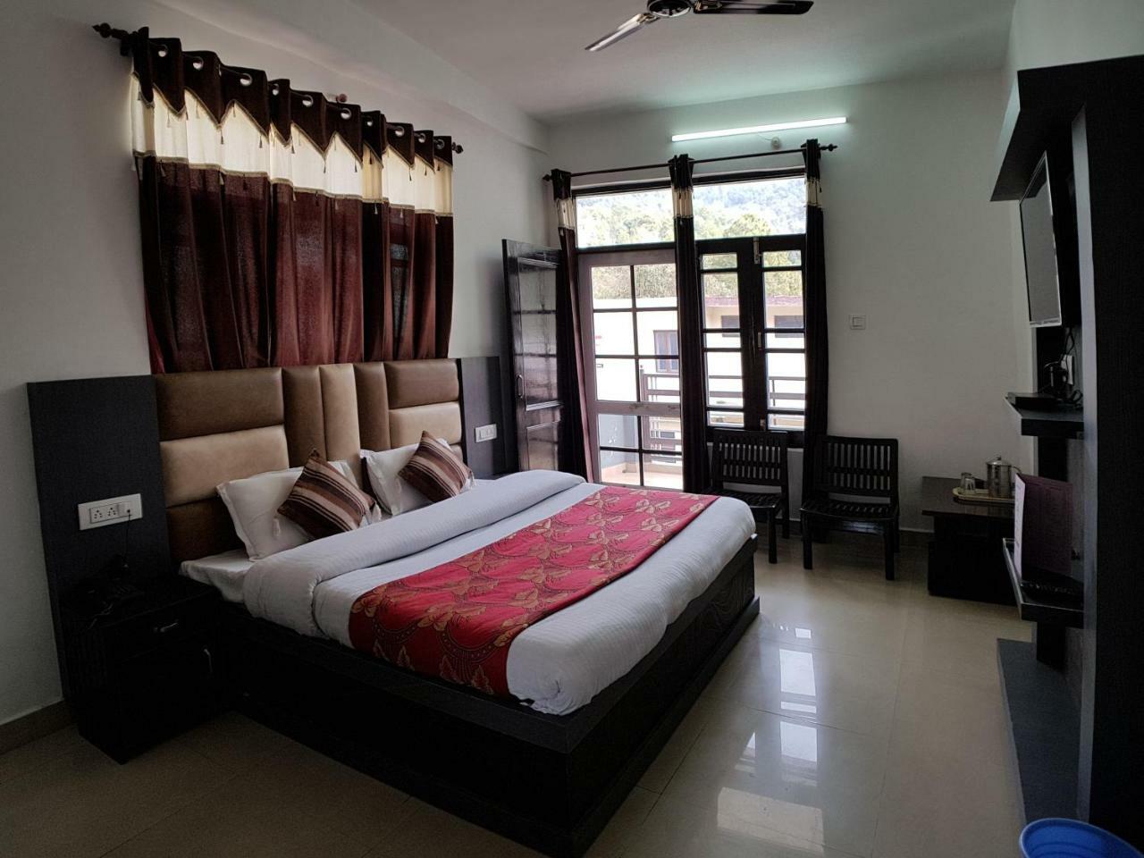 Satyadev Grand Hotel