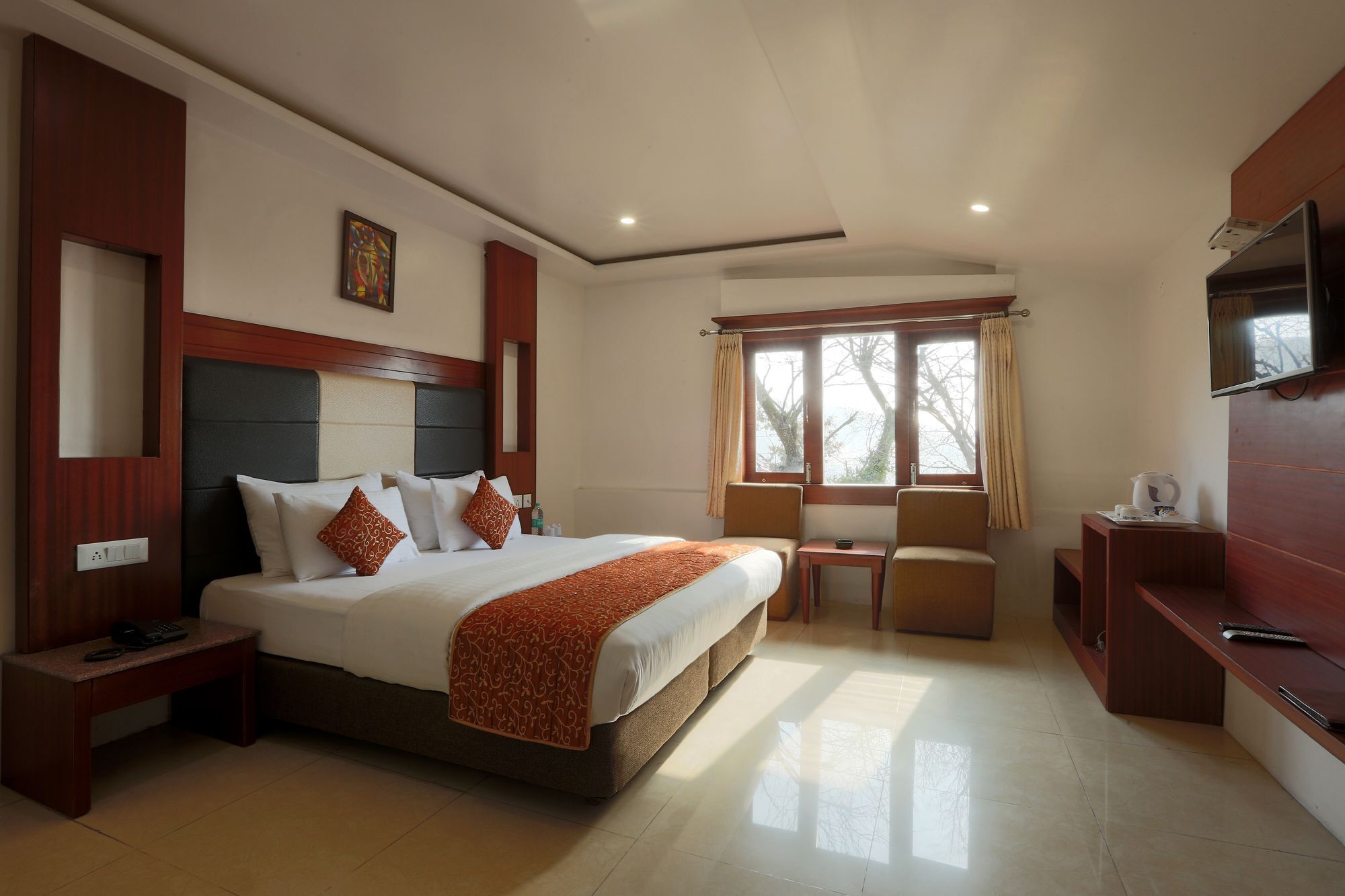 Alps Hotel