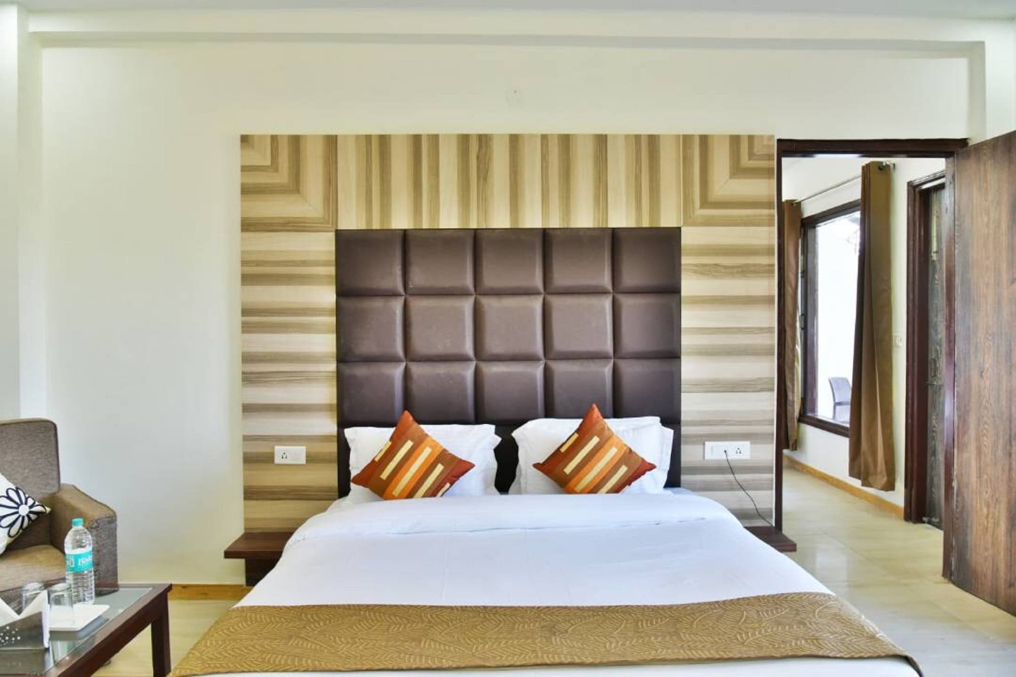 Bear Valley Hotel