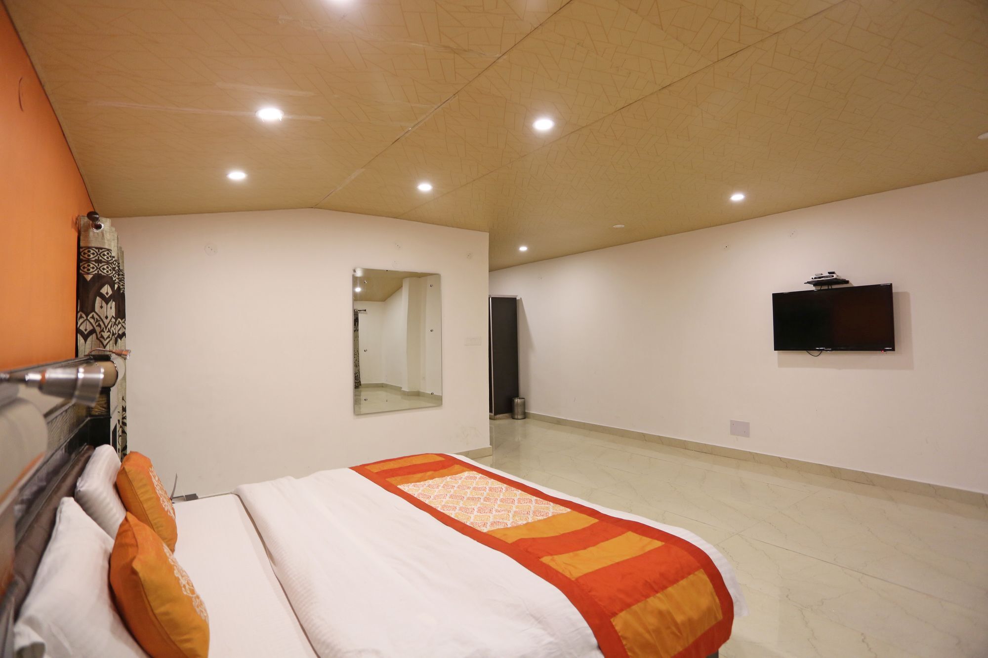 Hotel Oyo 6517 Satyam International Dalhousie