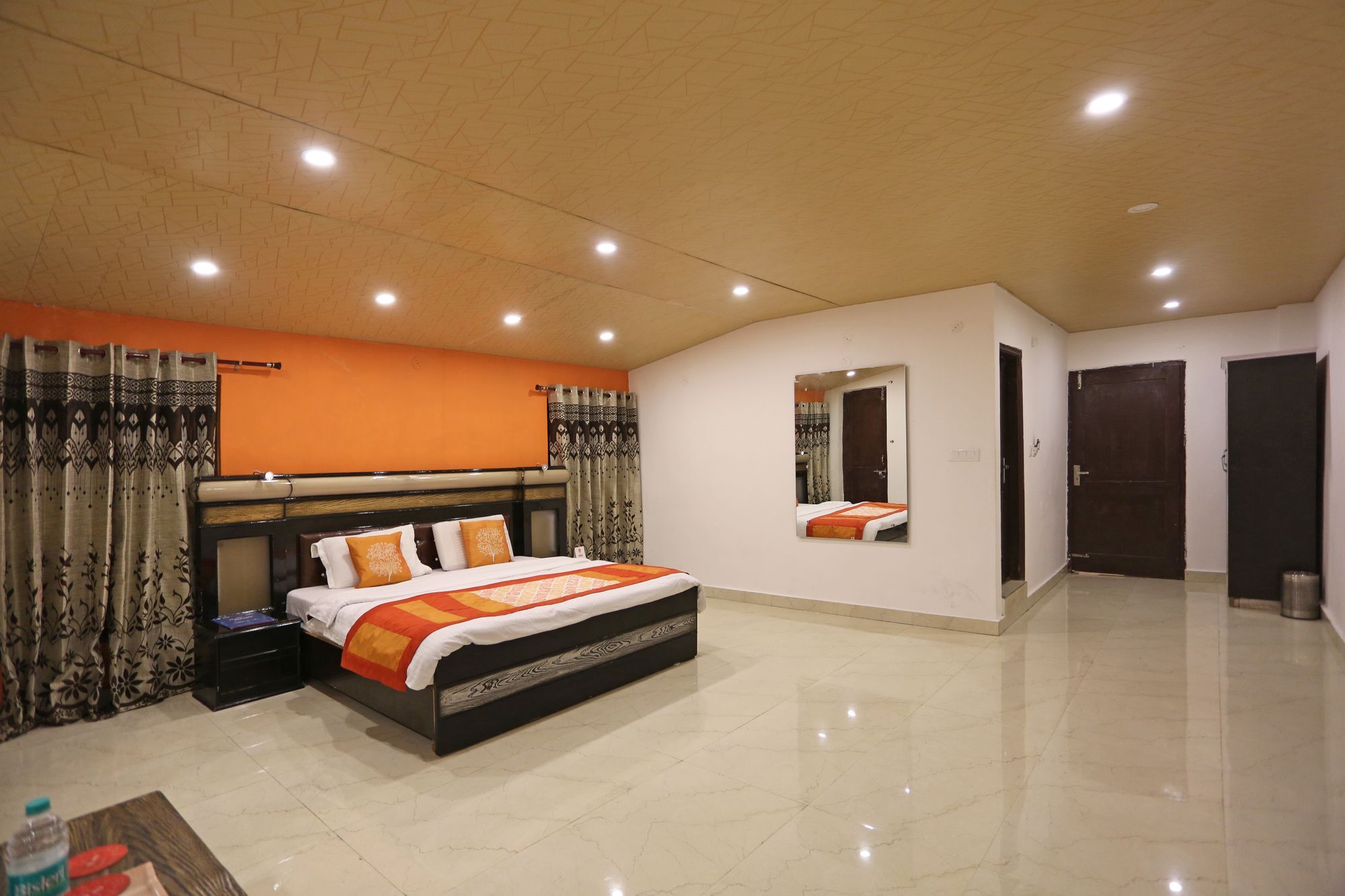 Oyo 6517 Satyam International