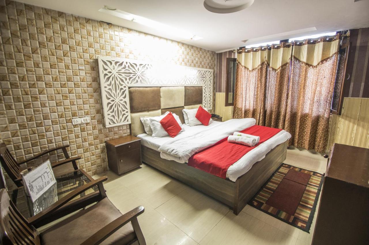 Hotel Holiday Plaza 2*