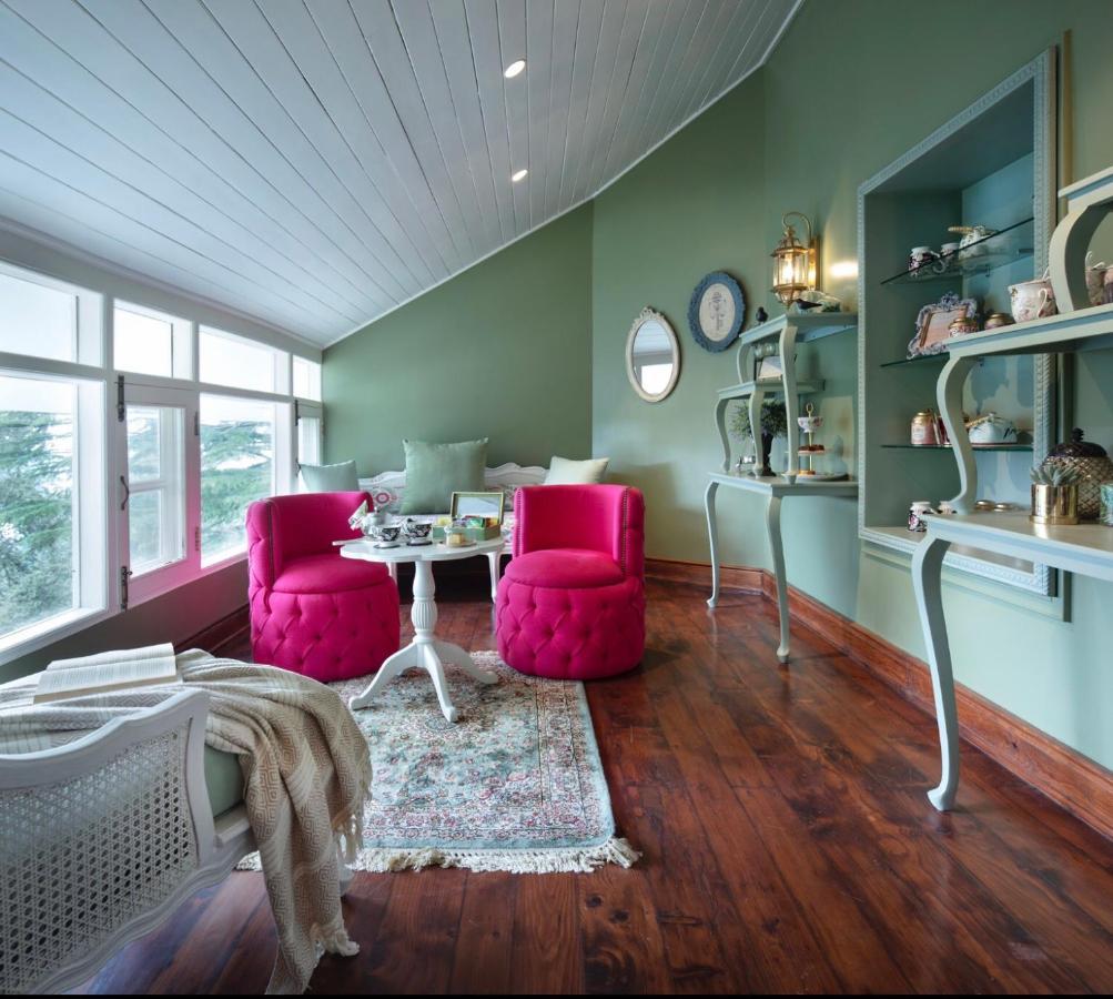 Elgin Hall 5*